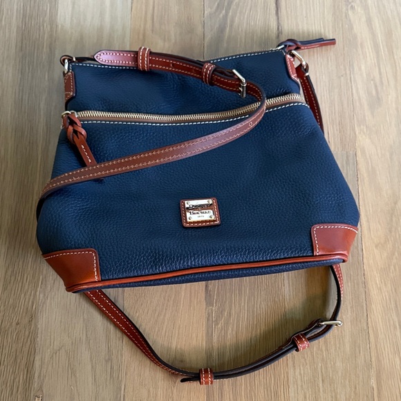 Dooney & Bourke Crossbody Bag - Picture 1 of 8